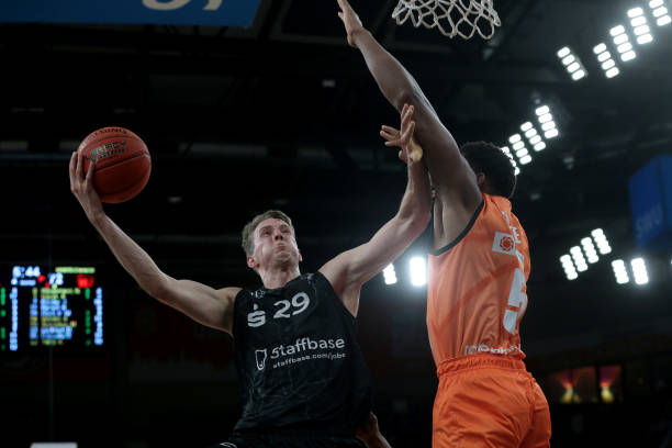 位杰出的职 位杰出的职